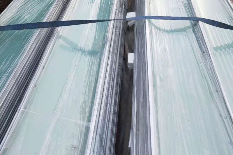 金屬鎖邊采光板